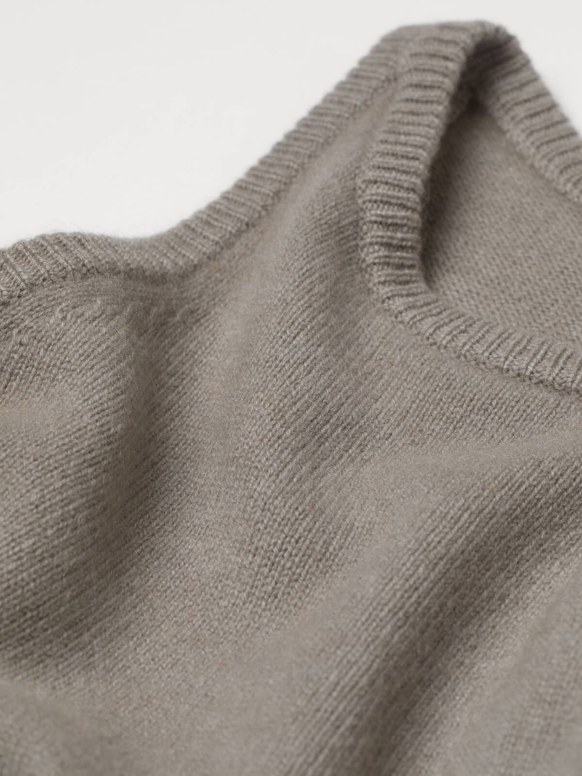 Cashmere Vest Top | LUMERITH women's fashion
