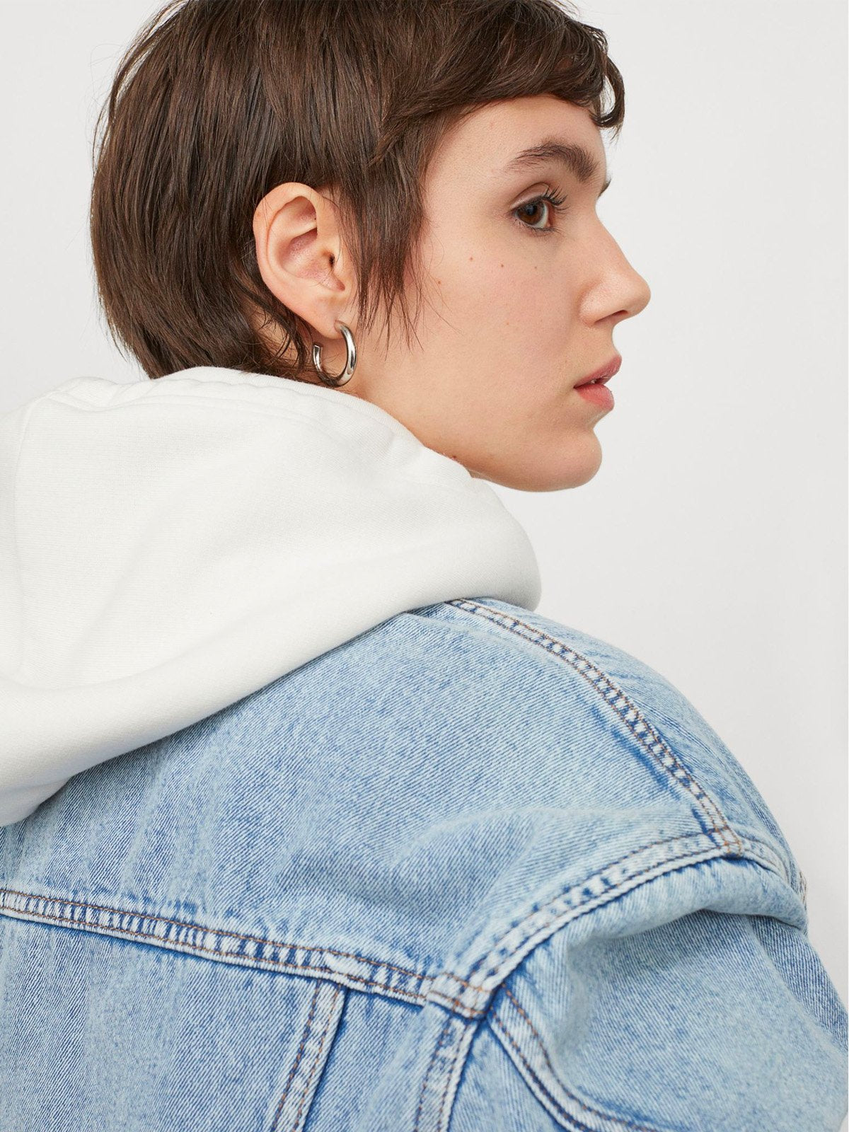 Light Denim Jacket | LUMERITH women's fashion